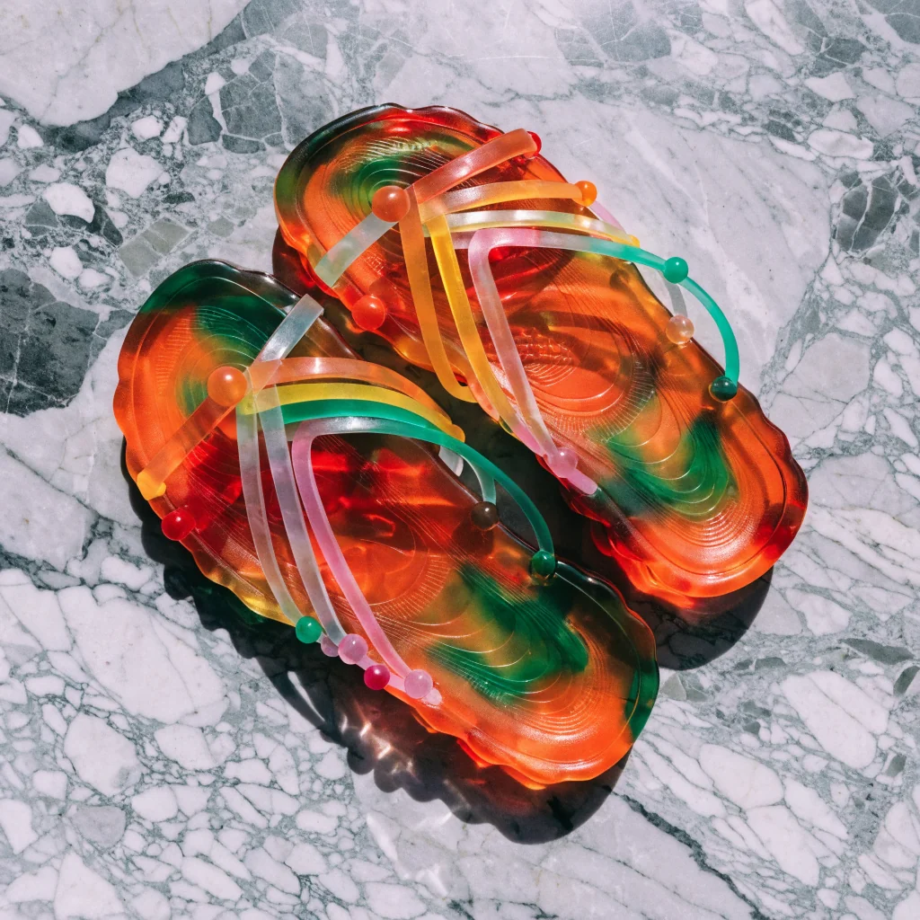 Sandalias estilo brasileño